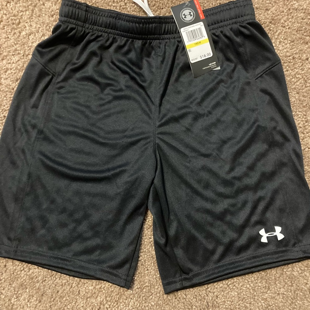 NWT Boys Medium Under Armour Shorts